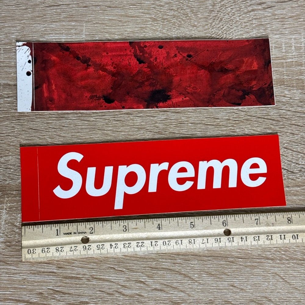 Supreme Ralph Steadman Box Logo Sticker SS22 100% Authentic + 1 Base Sticker - Picture 2 of 4